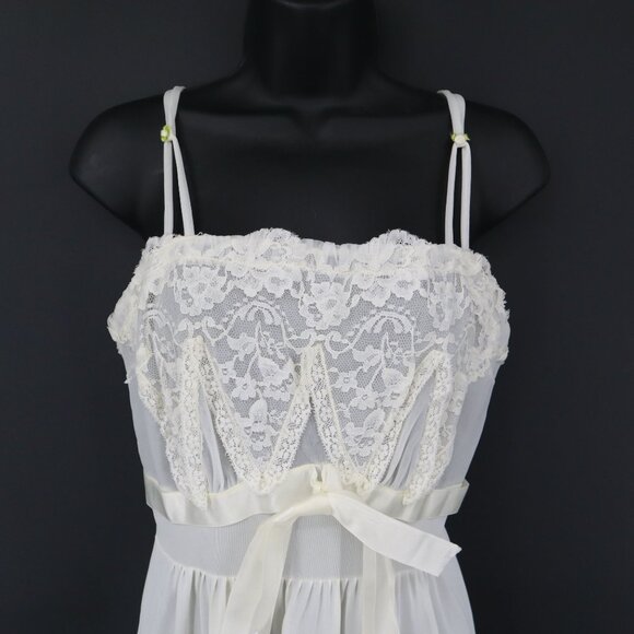 Gilbreath Nylon Nightgown Womens 32 White Coquette Dainty Romantic Vintage 60s - Picture 5 of 16